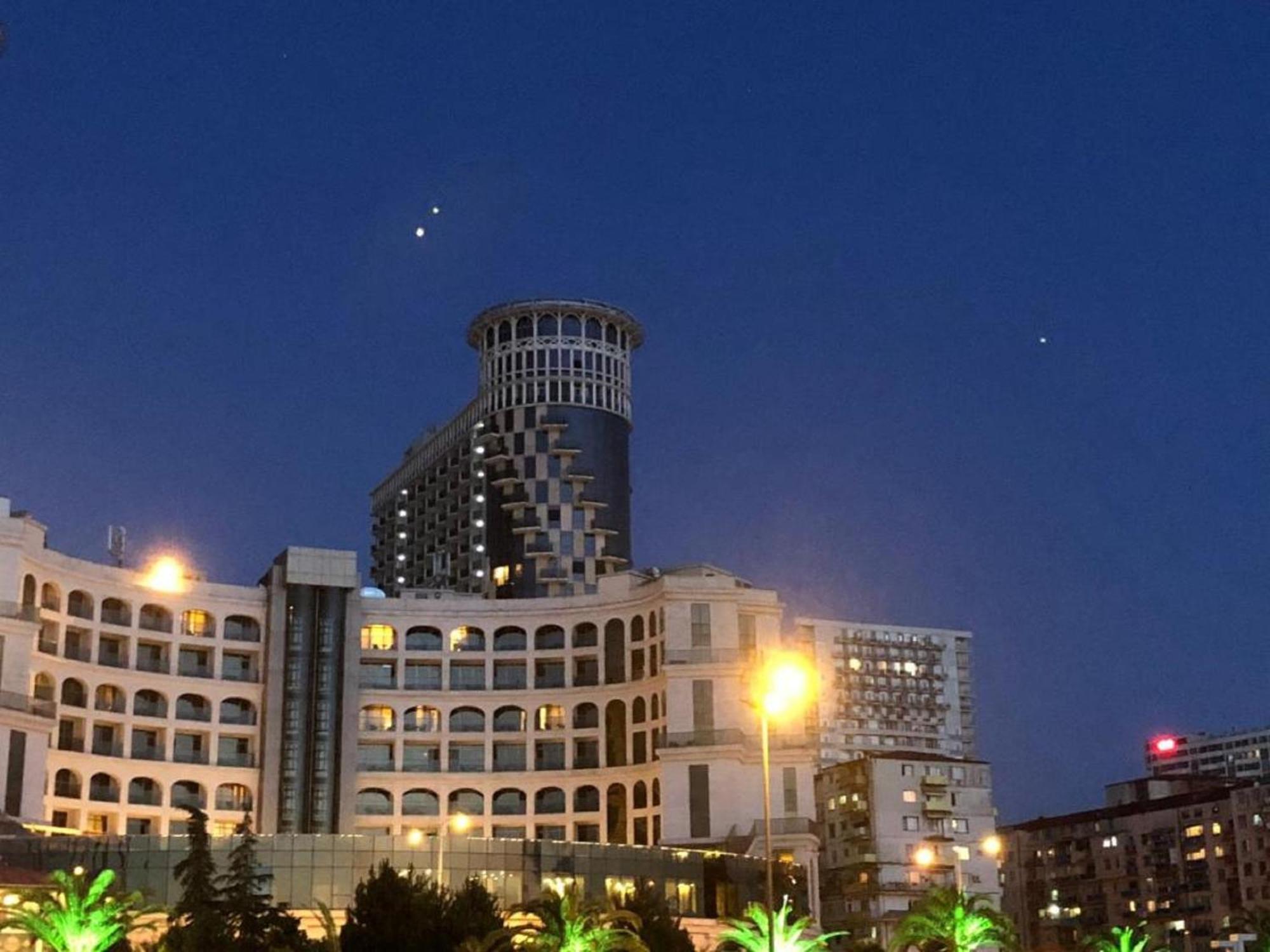 Apart Hotel Black Sea Towers 바투미 외부 사진